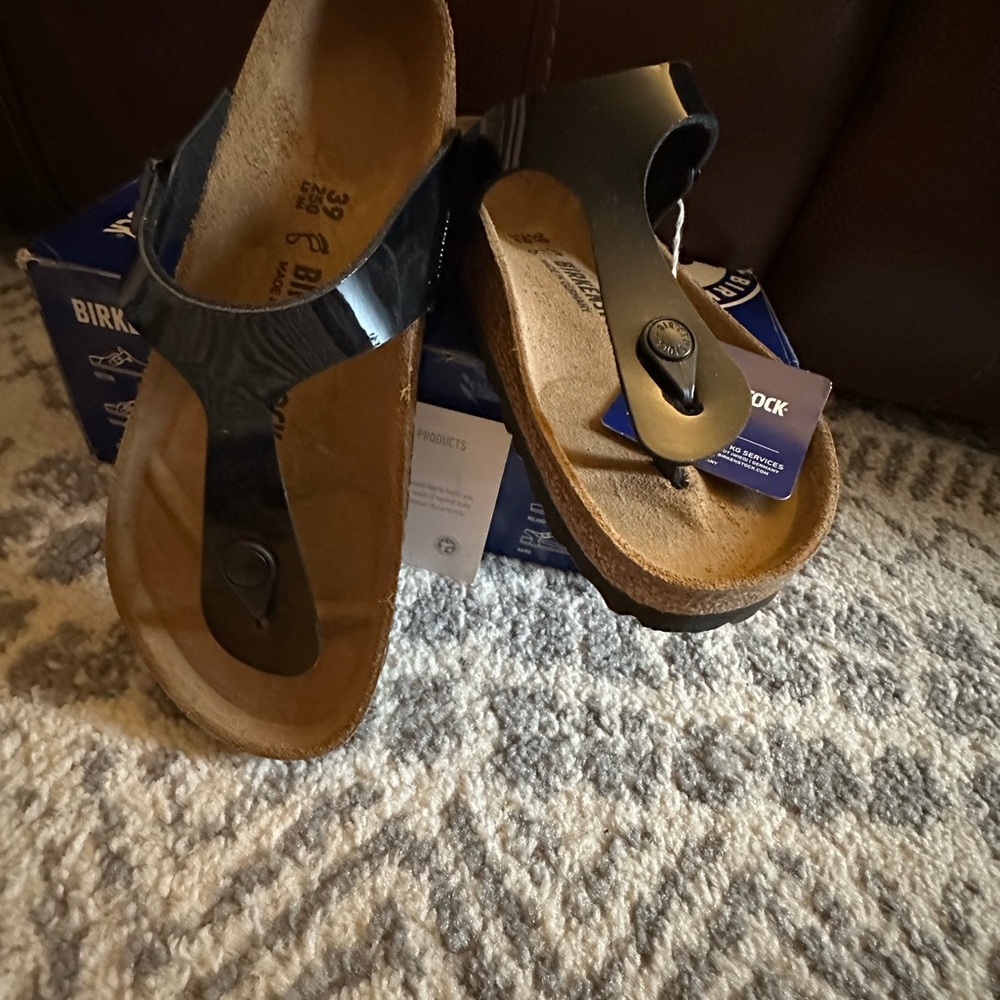Birkenstock Gizeh thong sandal Patent Leather BLACK!